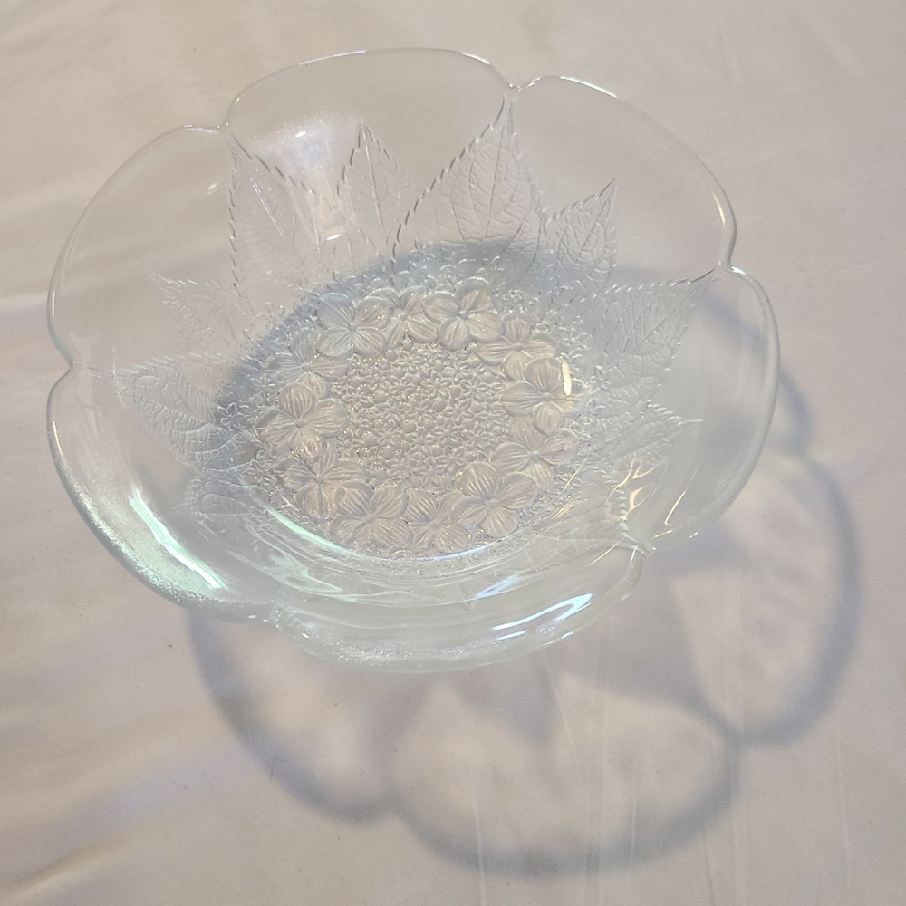 HOYA (Japan) Glass Serving Bowl
